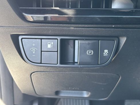 Used 2023 Kia EV6 Light image 33