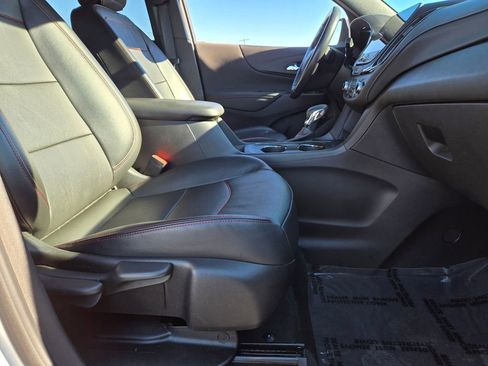 Used 2022 Chevrolet Equinox RS w/ RS Leather Package image 16