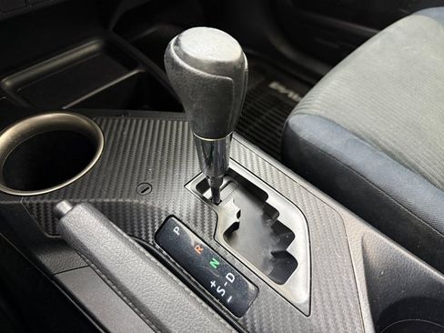 Used 2015 Toyota RAV4 LE image 20