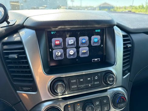 Used 2018 Chevrolet Suburban LT AWD/4WD image 13
