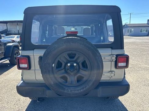 Used 2022 Jeep Wrangler Unlimited Sport AWD/4WD image 6