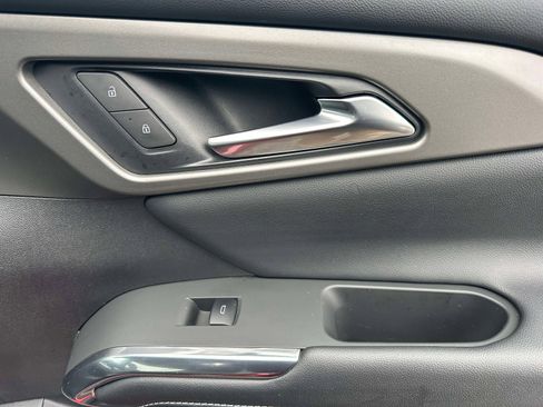 Certified 2025 Chevrolet Traverse LT w/ Driver Confidence Package image 27