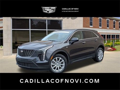 Certified 2023 Cadillac XT4 Luxury w/ Cold Weather Package image 1