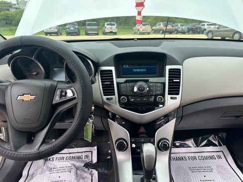 Used 2016 Chevrolet Cruze LS FWD image 21