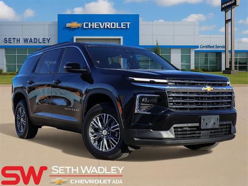 Used 2026 Chevrolet Traverse LT w/ Enhanced Driving Package image 1