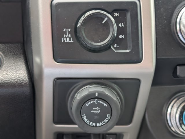 Used 2018 Ford F150 Lariat w/ Equipment Group 502A Luxury AWD/4WD image 26