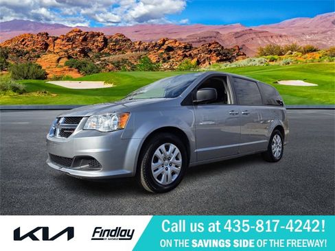 Used 2018 Dodge Grand Caravan SE w/ Rear Park Assist Package image 1