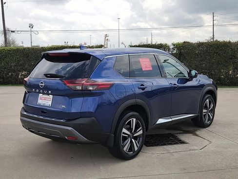 Used 2023 Nissan Rogue SL image 5