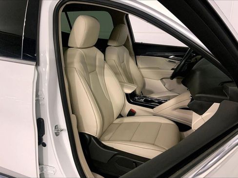 Used 2023 Buick Envision Essence AWD/4WD image 7