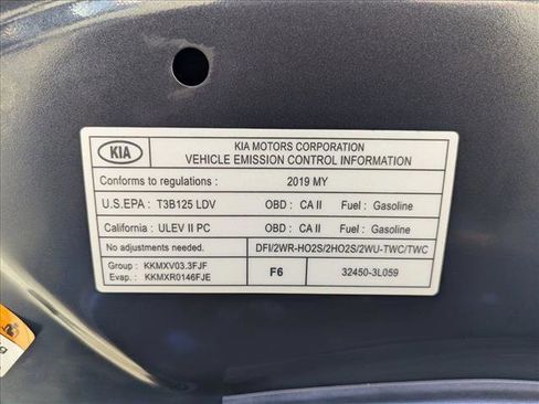 Used 2019 Kia Cadenza Premium image 23