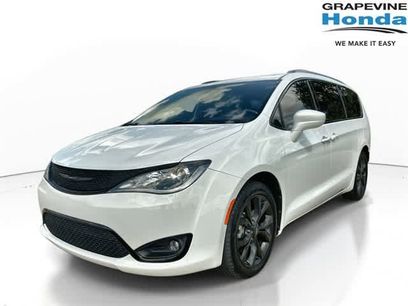 Used 2020 Chrysler Pacifica Touring-L w/ S Appearance Package