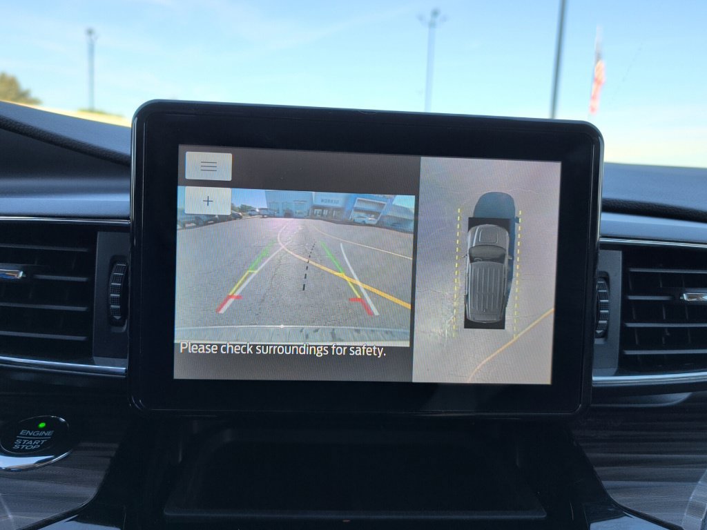 Used 2021 Ford Explorer Limited w/ Equipment Group 301A AWD/4WD image 11