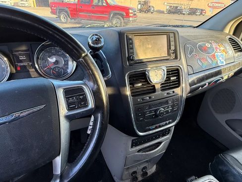 Used 2011 Chrysler Town & Country Touring-L w/ Entertainment Group #2 image 16