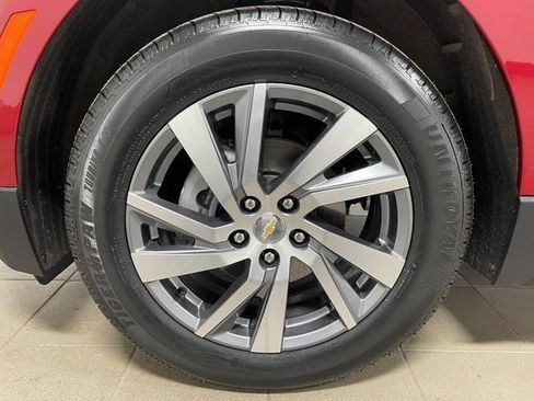 Used 2023 Chevrolet Equinox Premier AWD/4WD image 7
