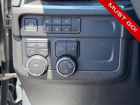 Certified 2025 Chevrolet Suburban LT AWD/4WD image 15