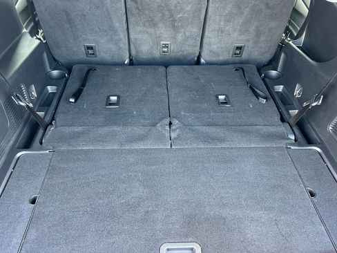 Certified 2022 Ford Explorer XLT w/ Equipment Group 202A image 17