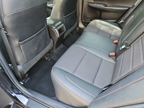 Used 2017 Toyota Camry SE FWD image 31