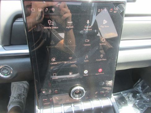 New 2027 GMC Terrain Elevation w/ Elevation Premium Package FWD image 17