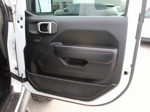 Used 2020 Jeep Gladiator Sport w/ Quick Order Package 24S image 5