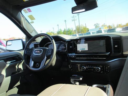 Certified 2025 GMC Sierra 1500 SLT w/ SLT Convenience Package image 27