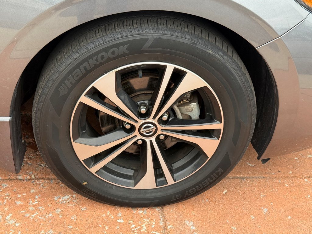 Used 2023 Nissan Sentra SV FWD image 8