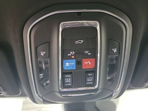 Used 2024 Jeep Grand Cherokee L Altitude AWD/4WD image 51