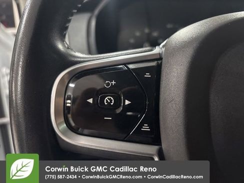 Used 2017 Volvo XC90 T6 Momentum w/ Vision Package AWD/4WD image 16