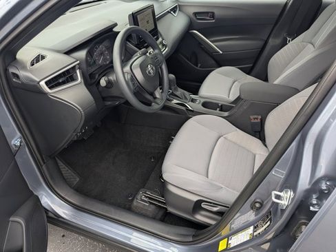 Used 2025 Toyota Corolla Cross AWD Hybrid image 9