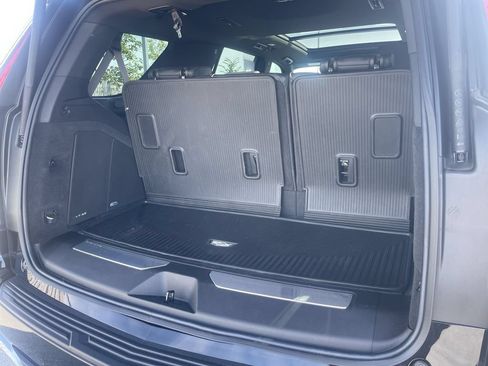 Certified 2022 Cadillac Escalade Premium Luxury w/ Performance Package AWD/4WD image 6