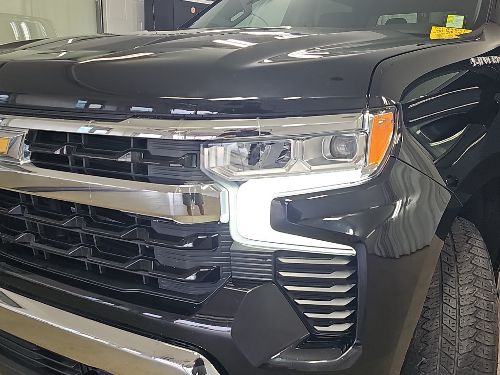Certified 2023 Chevrolet Silverado 1500 LT AWD/4WD image 36