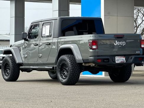 Used 2023 Jeep Gladiator Overland image 7
