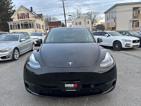 Used 2024 Tesla Model Y Long Range image 3