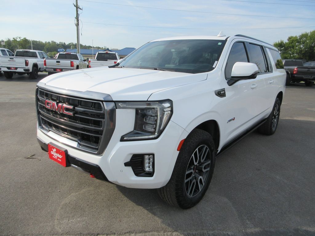 Certified 2024 GMC Yukon XL AT4 w/ Technology Package AWD/4WD image 11