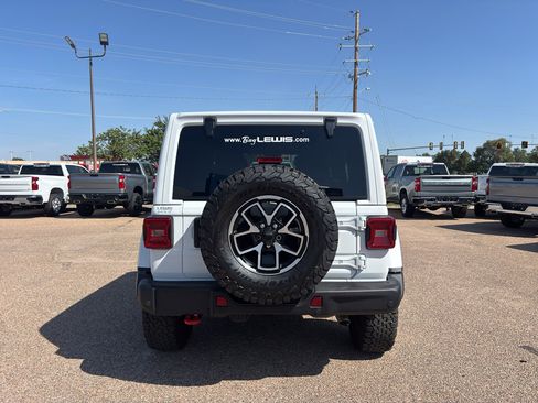 Used 2024 Jeep Wrangler Unlimited Rubicon AWD/4WD image 7