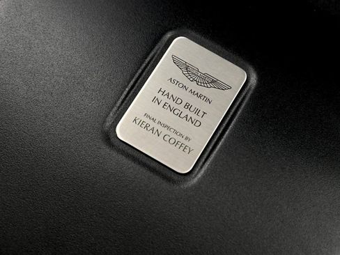 Used 2016 Aston Martin Vanquish Volante image 30