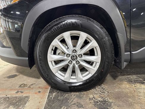 Used 2026 Toyota Corolla Cross LE AWD/4WD image 10