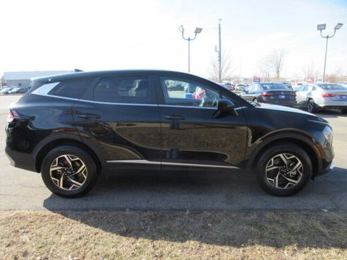 Used 2024 Kia Sportage LX image 6