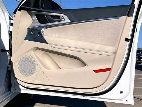 Used 2026 Genesis G70 2.5T Prestige image 21