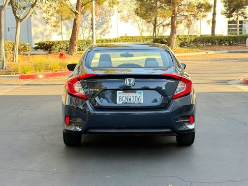 Used 2018 Honda Civic LX image 5