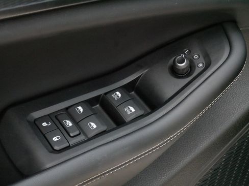 Used 2023 Jeep Grand Cherokee Altitude AWD/4WD image 19