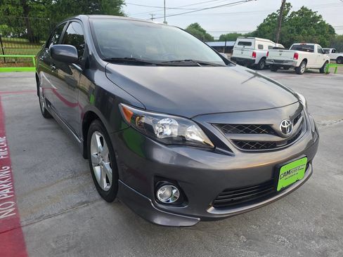 Used 2012 Toyota Corolla S image 3