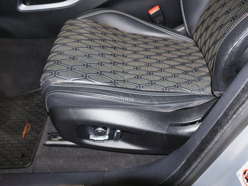 Used 2020 Jaguar F-PACE SVR image 23