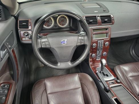 Used 2012 Volvo C70 T5 image 32