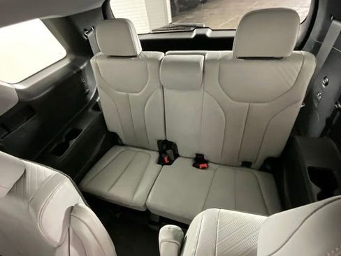 Used 2024 Hyundai Palisade SEL image 13
