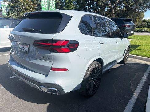 Used 2025 BMW X5 xDrive40i w/ M Sport Package AWD/4WD image 4