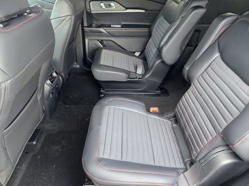 New 2026 Ford Explorer ST-Line w/ ST-Line Street Pack RWD image 21