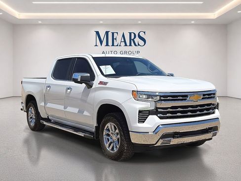 Used 2025 Chevrolet Silverado 1500 LTZ w/ Z71 Off-Road Package AWD/4WD image 7