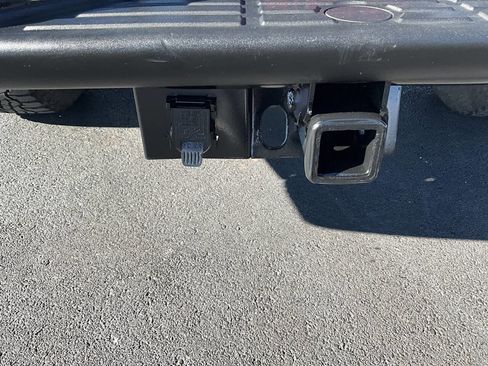 Used 2013 Nissan Titan SV w/ SV Premium Utility Pkg image 41