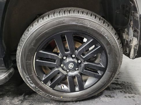 Used 2019 Toyota 4Runner Limited image 10