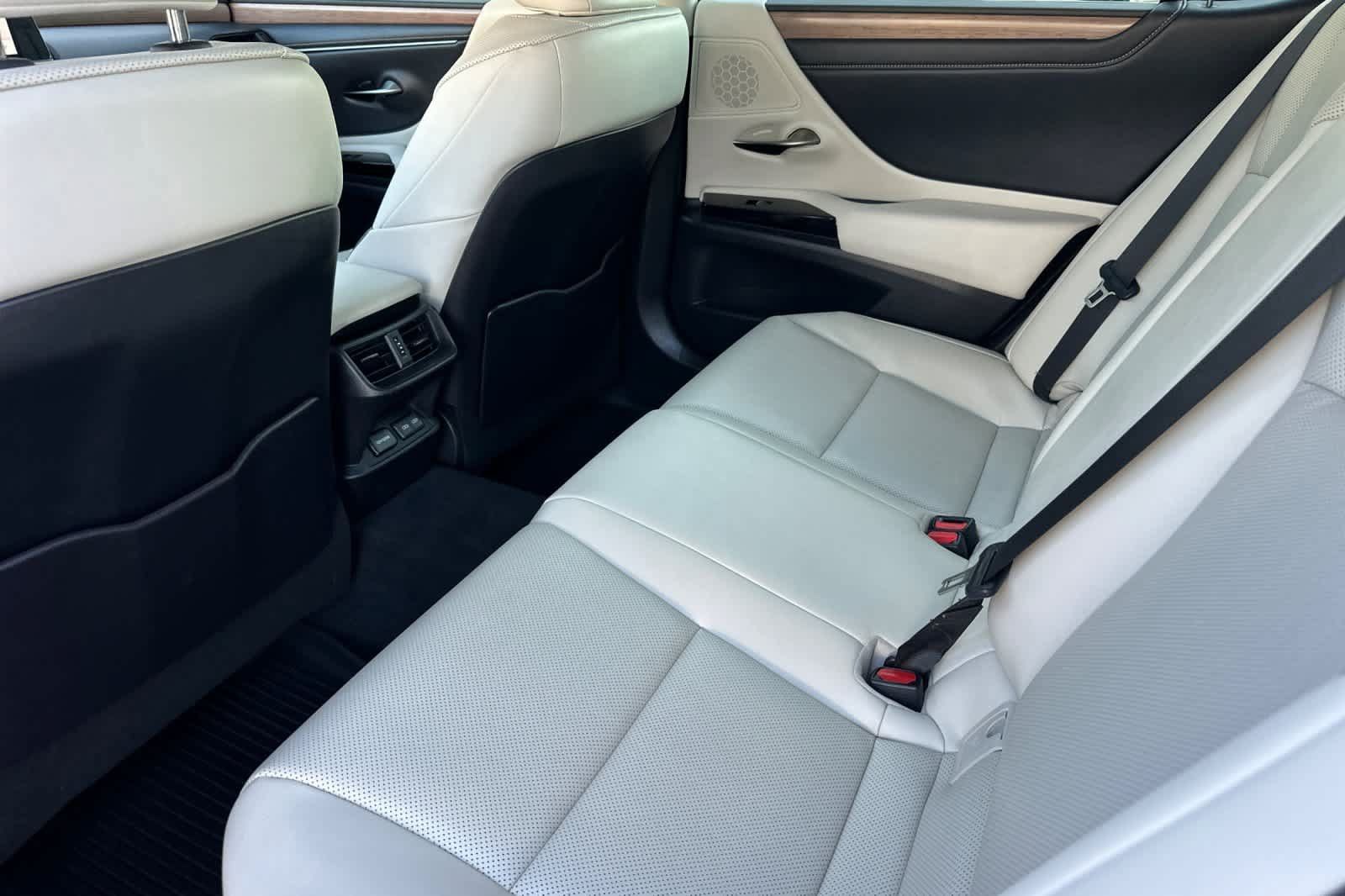 Used 2023 Lexus ES 250 w/ Premium Package AWD/4WD image 11